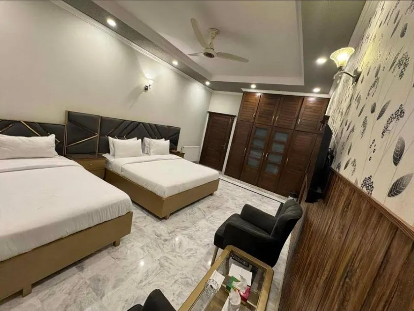 BNB Royal Galaxy Family Hotel - Image 1