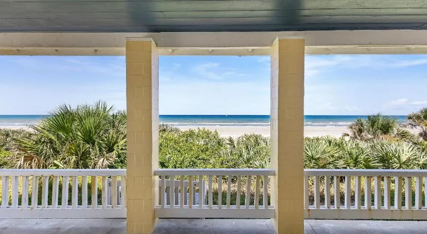 Beachside Vista - Image 1