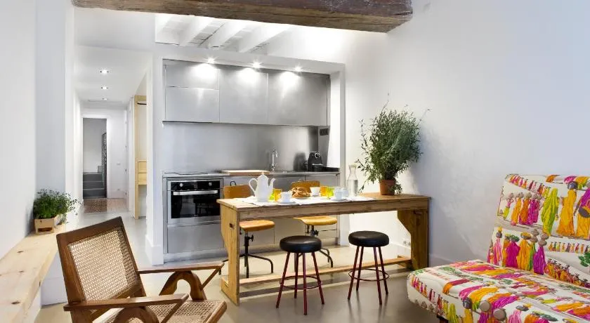 Best House Best Place - Image 1