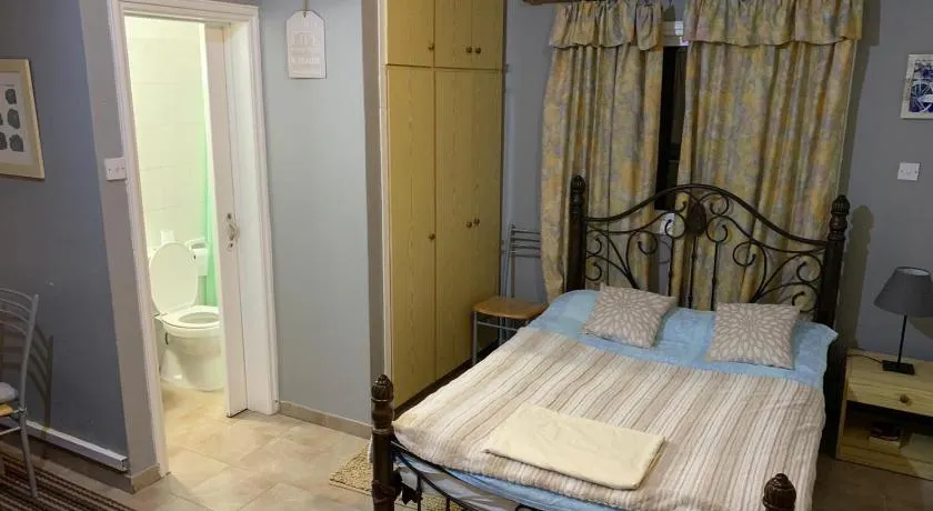 Detached Cozy Studio - Image 1