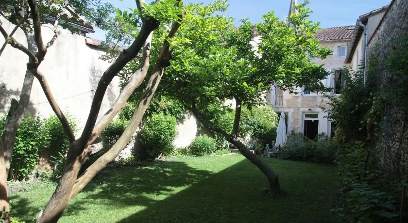 Le Magnolia - Image 1