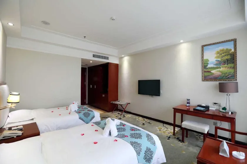 LS HOTEL - Image 1