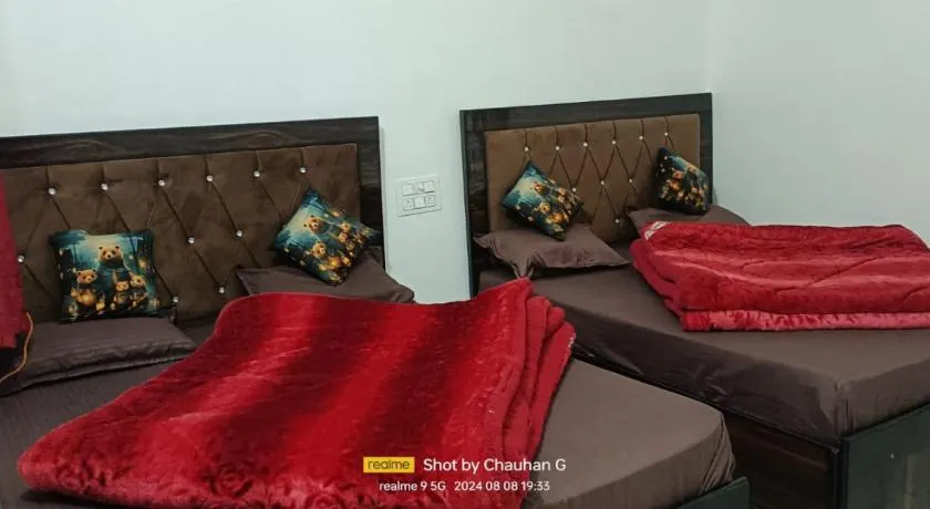 Hotel Mahadev - Image 1