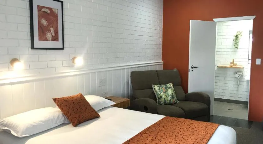 Gin Gin Village Motor Inn Motel QLD - Image 1