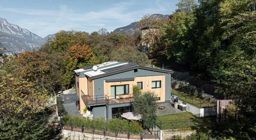 Casa Vertigo - Image 1