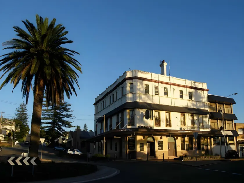 Grand Hotel Kiama - Image 1