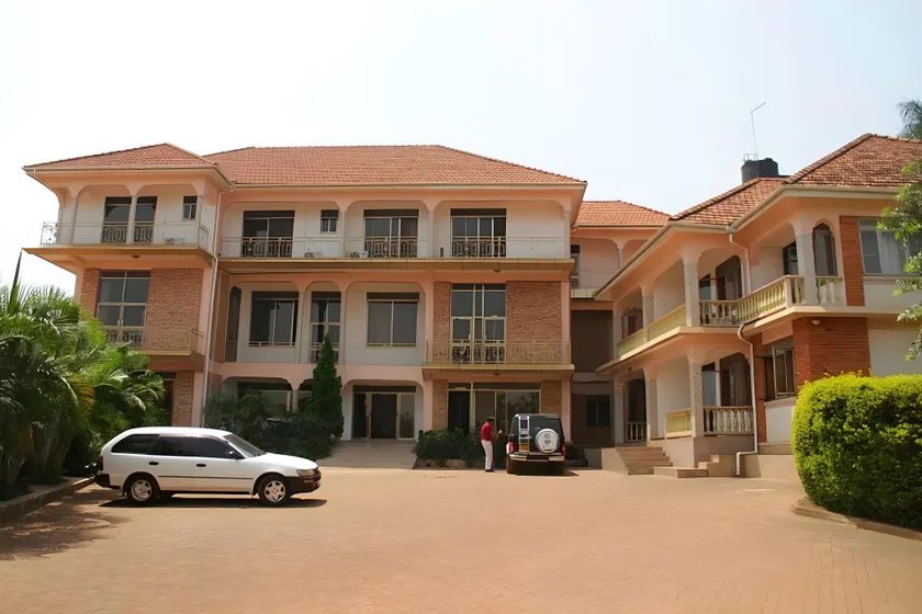 Landmark View Hotel - Image 1