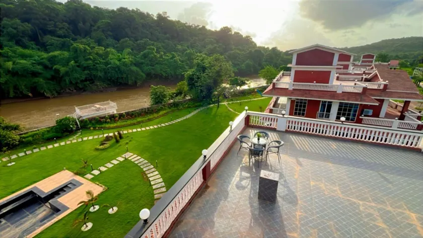Selborne Villas - Image 1