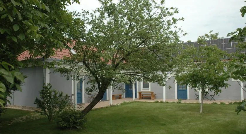 Szerencsepatkó Vendégház - Image 1