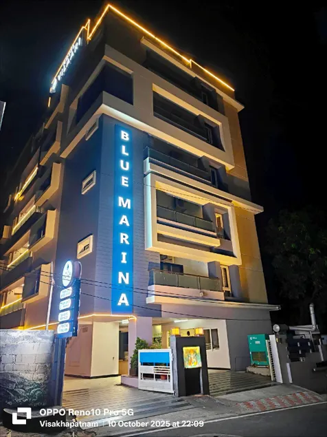 Hotel Vilaari Blue Marina - Image 1