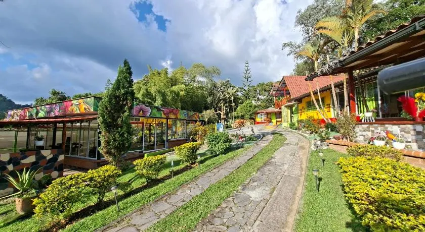 Clemudo Hotel Villa Colombia - Image 1