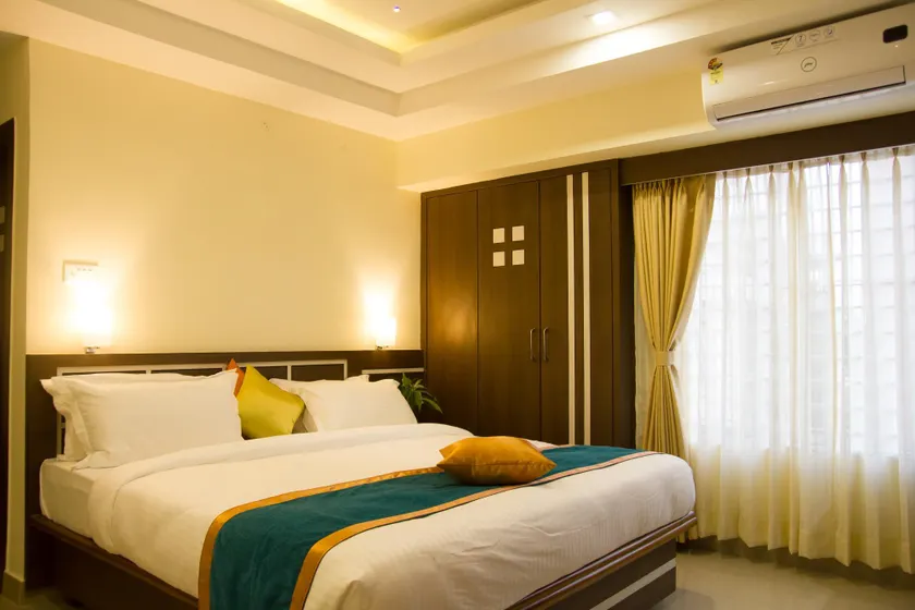 HOTEL PARK RIVIERA - Image 1