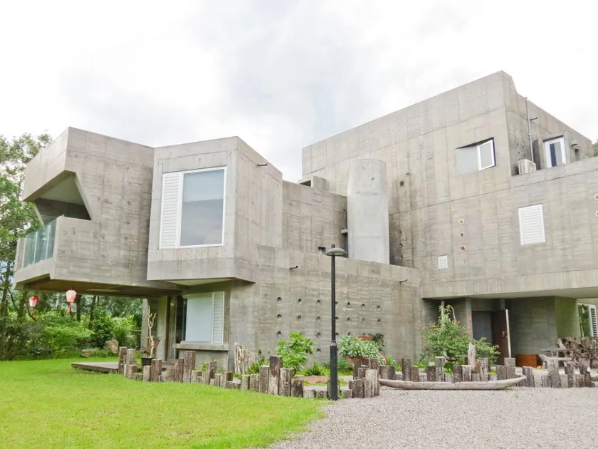 Yu Peng Villa - Image 1