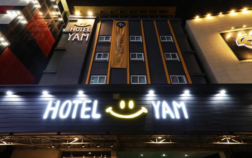 Hotel Yam - Image 1