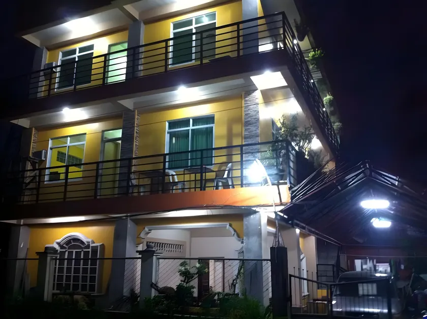 Aranas-Carillo Travellers Inn - Image 1