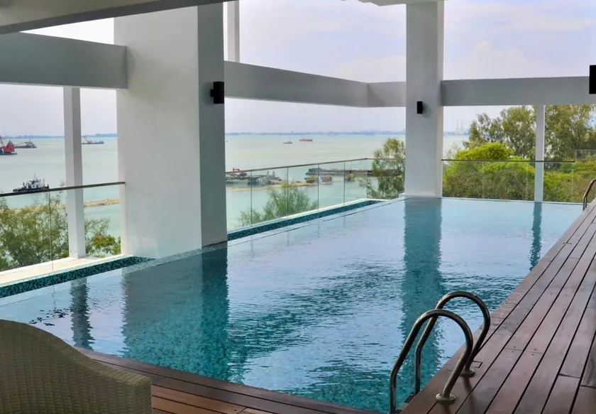 SUNRISE Gurney Seaview Luxury Duplex - Image 1