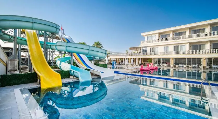 SL La Perla Hotel Kemer - Image 1