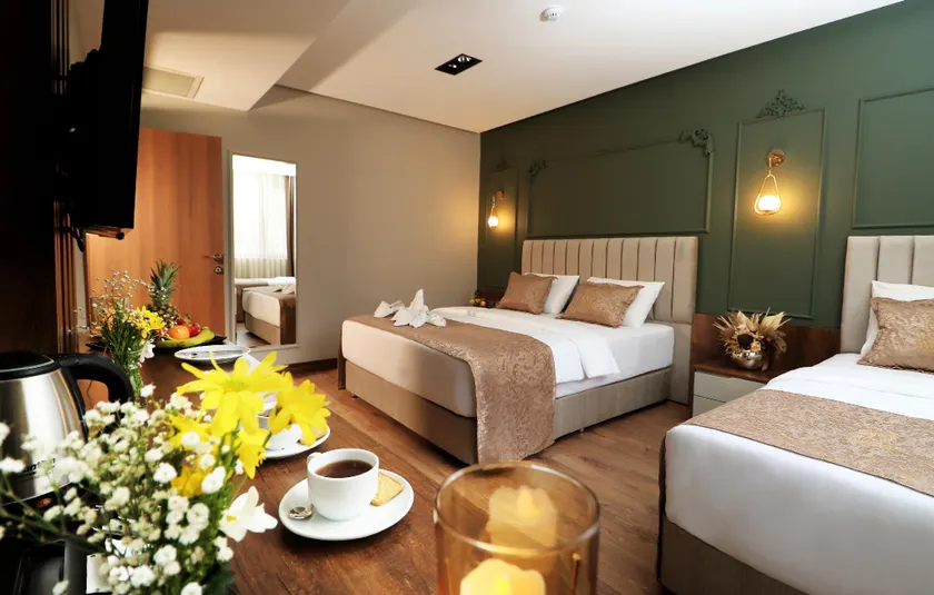 Bayrak Grand Hotel - Image 1