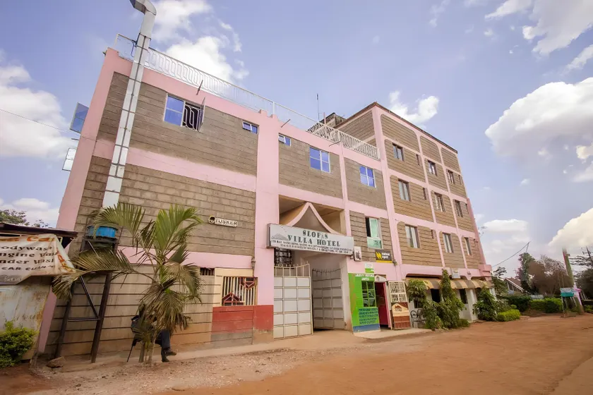 Slopes Villa Hotel - Image 1