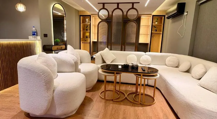 Ravi Guest House - Image 1
