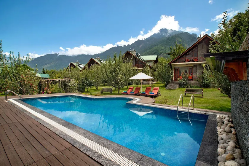 Larisa Resort Manali - Image 1