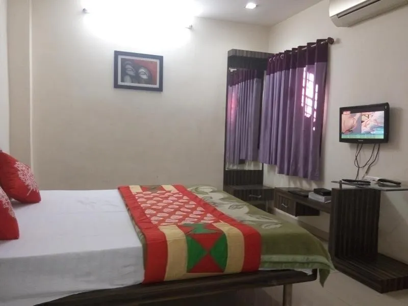 Hotel Ajanta - Image 1