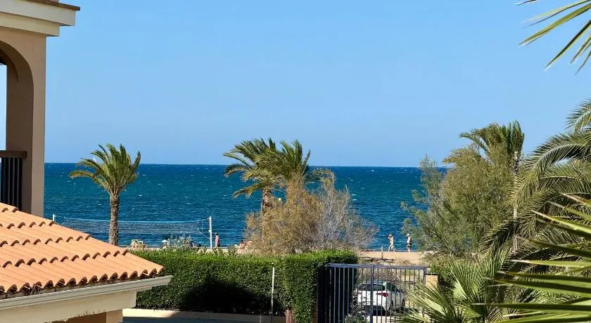 Apartamentos Carlton VyB - Image 1