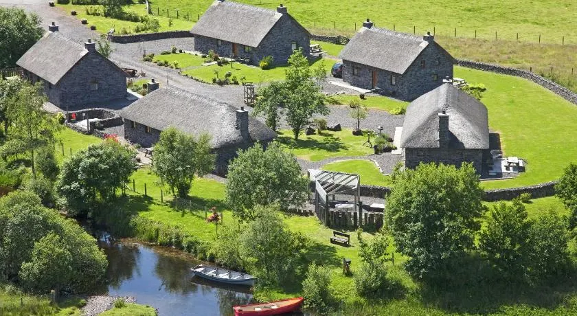 Clan Cottages Luxury Thatched Retreat near Oban - Image 1