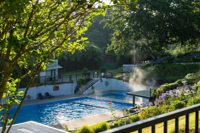 Opal Hot Springs & Holiday Park - Image 1
