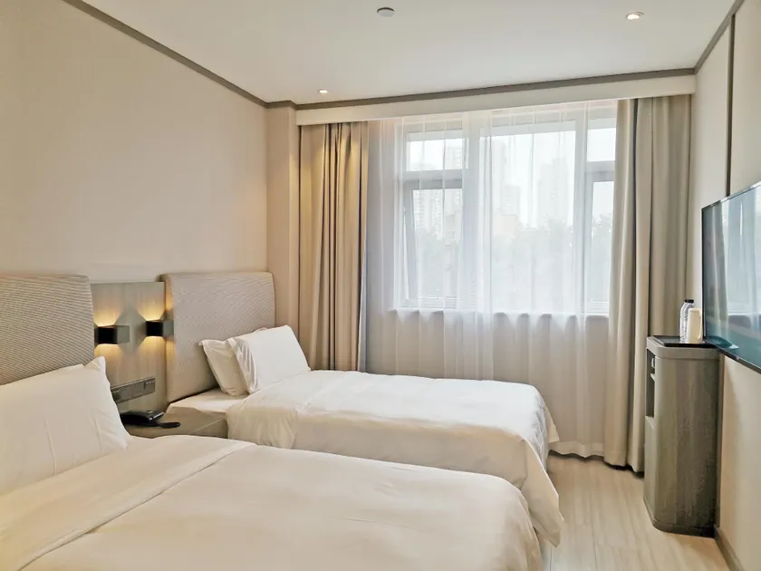 Hanting Hotel Beijing Happy Valley Fatou Subway Station - Image 1