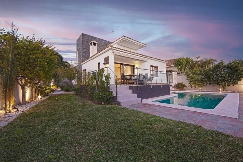 Modern Villa close to Costabella beach - Image 1