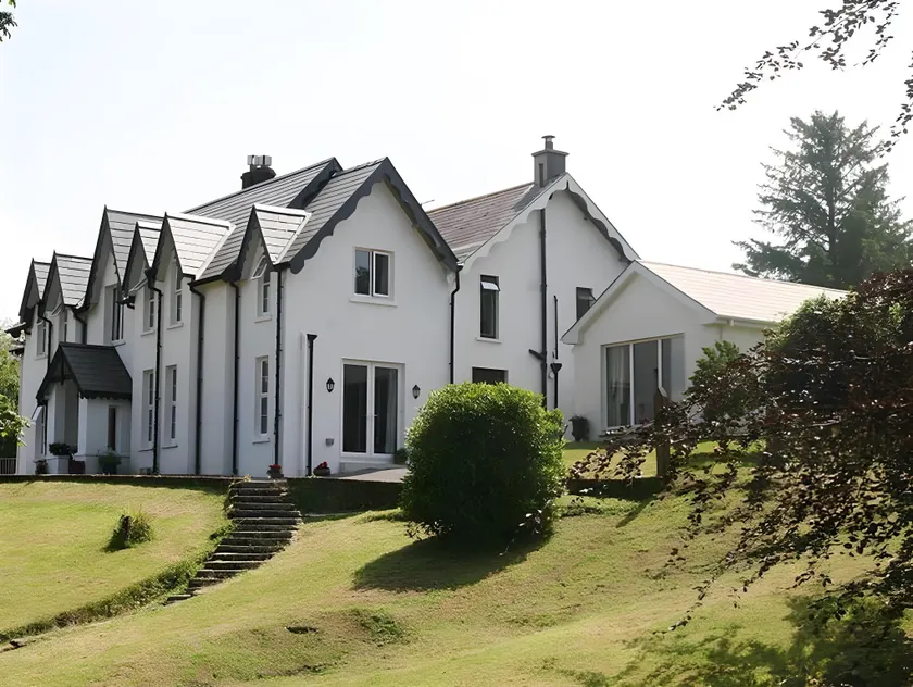 Muxnaw Lodge - Image 1
