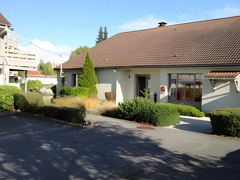 Comfort Hotel Cambrai - Image 1