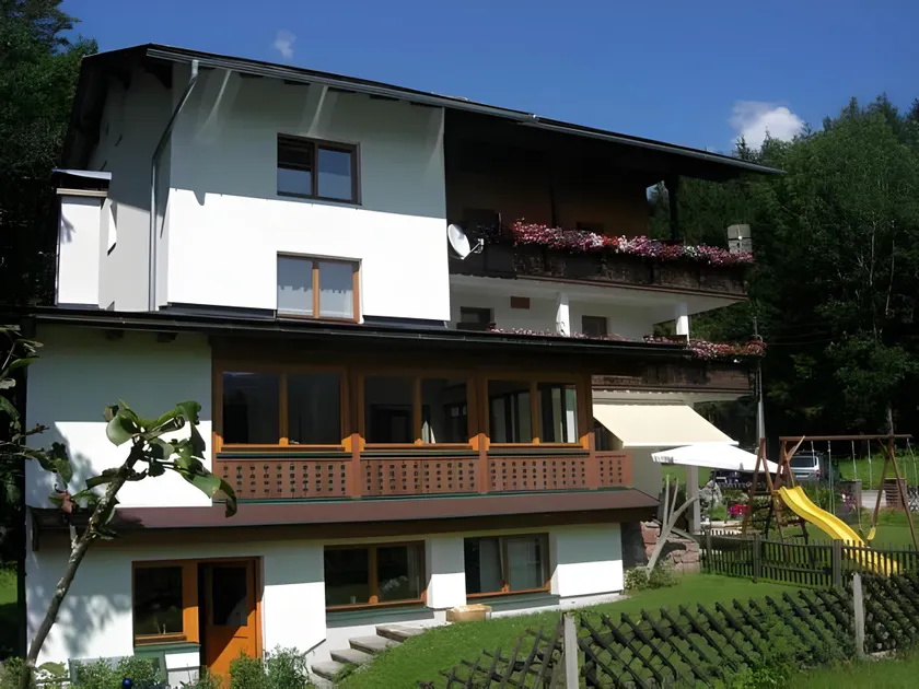 Spettacolare appartamento adatto alle famiglie con sauna e giardino - Image 1