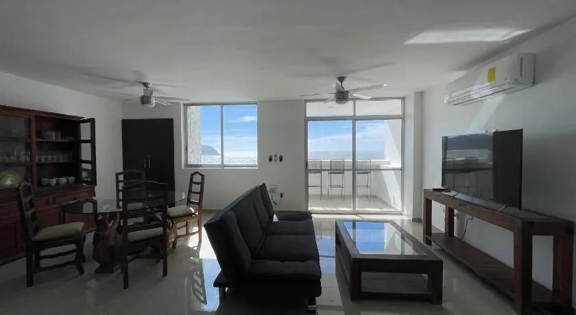 Entire penthouse with sea view in Zona Dorada - 3 bedrooms - Image 1