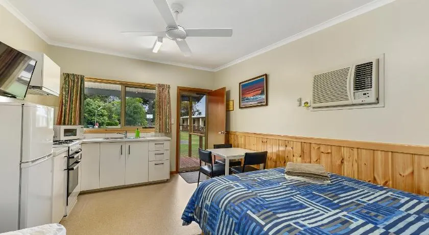 Millicent Hillview Caravan Park - Image 1