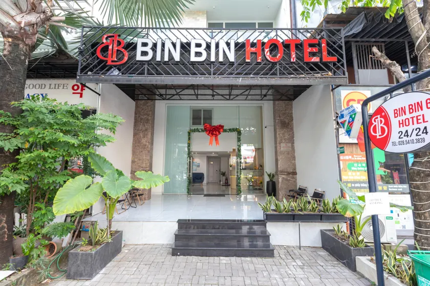 Bin Bin Hotel 6 - Near SECC D7 - Image 1