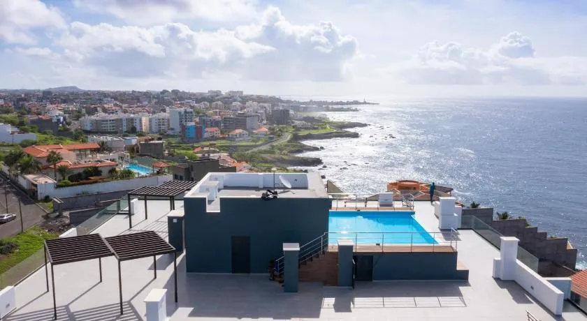 3 bdr aprt, stunning seaview, rooftop pool - LCGR - Image 1