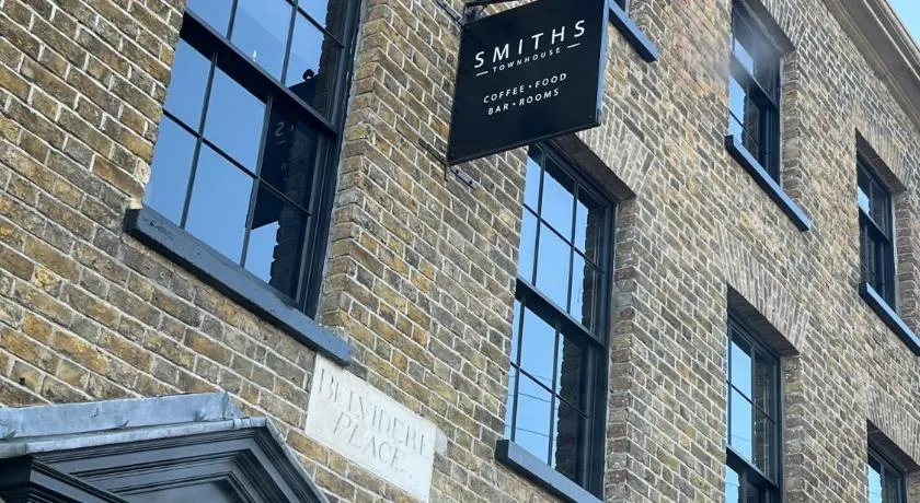 Smiths Townhouse - Image 1