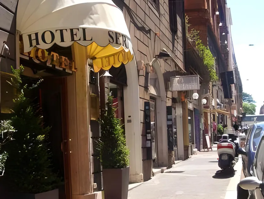 Hotel Serena - Image 1