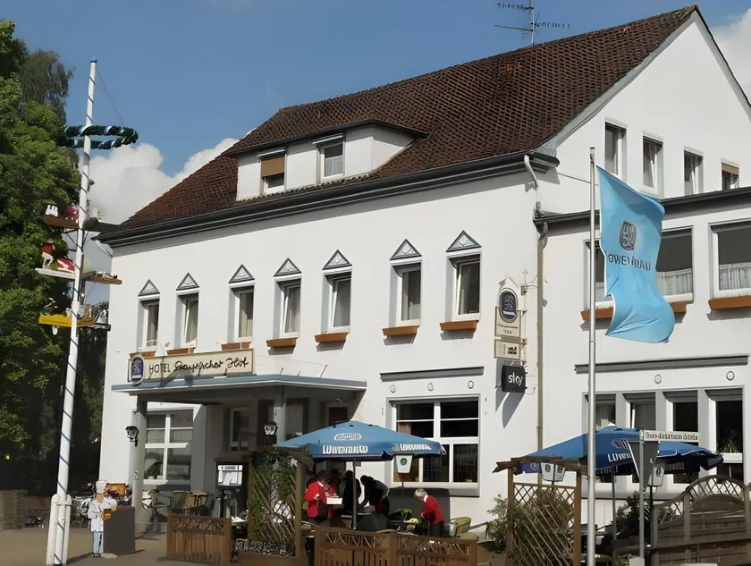 Bayrischer Hof - Image 1
