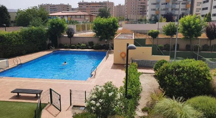 Piso centro de Granada junto al metro - Image 1