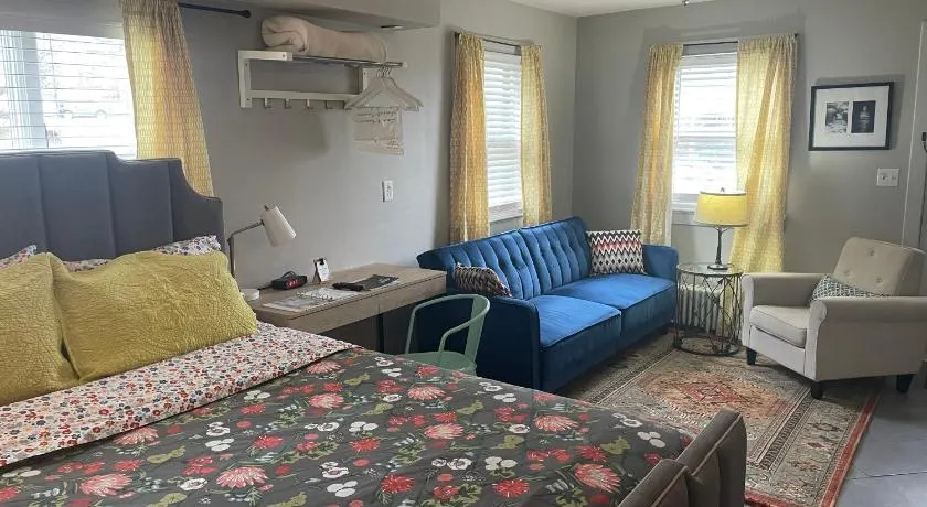 Modern Homestead Guest House - Image 1