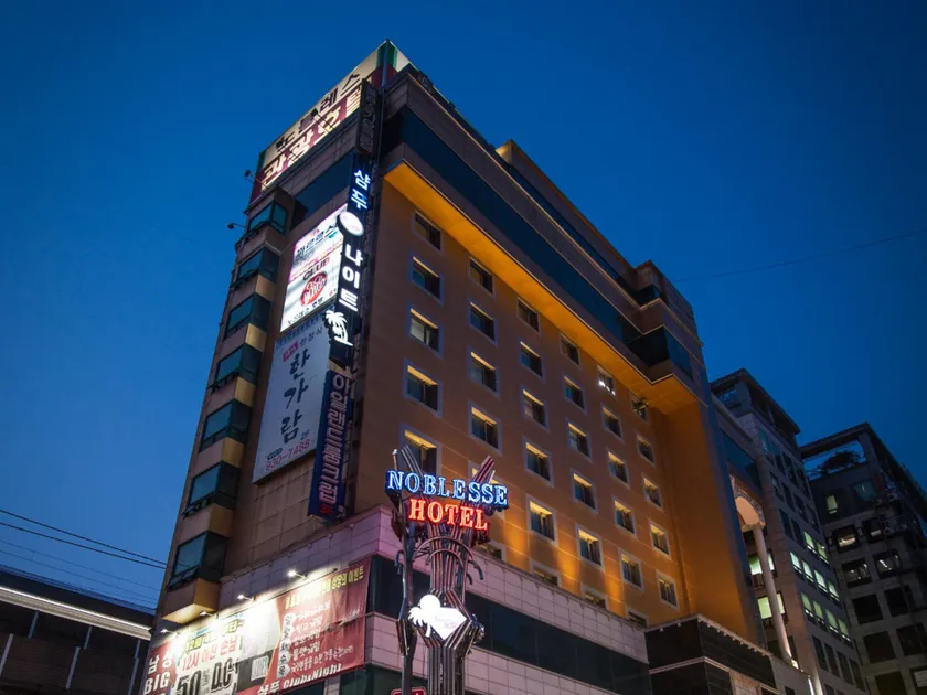 Hotel Noblesse - Image 1