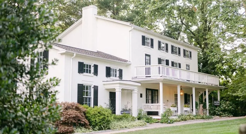 Fairville Inn - Image 1