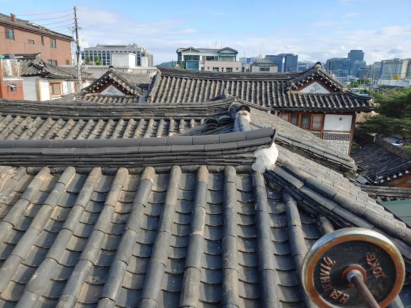Yeonwoo House - Image 1