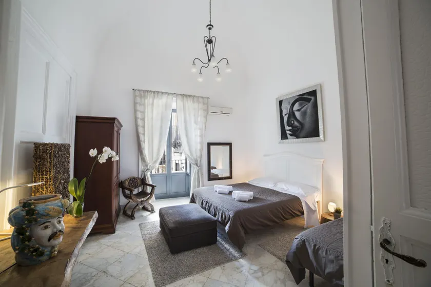 Palazzo Bruca Catania - Image 1