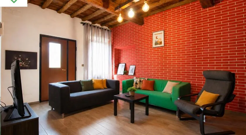 Casa a Firenze - 7 Ospiti, 3 Camere, 2 Bagni, Cucina, Soggiorno, WiFi Free, Parcheggi Free - Image 1