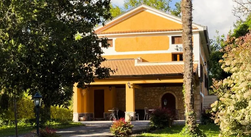 Villa Visocchi Bed and Breakfast - Image 1