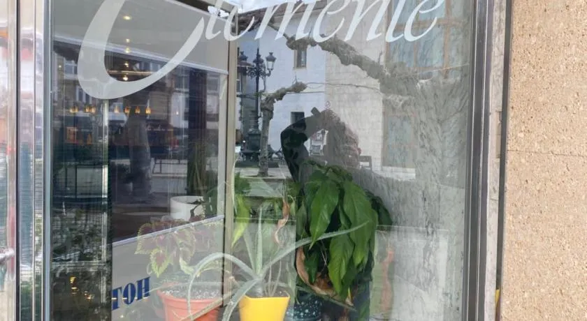EL CAPRICHO DE CLEMENTE - Image 1